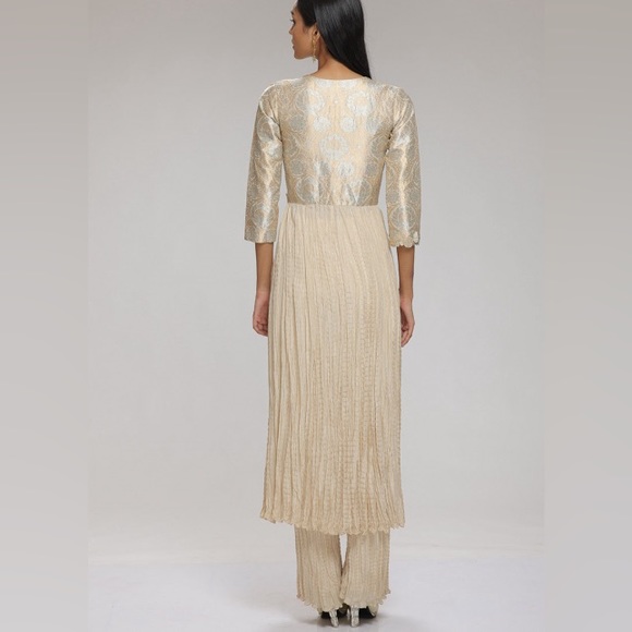 Ivory Circle Kurta Set - Picture 3 of 3